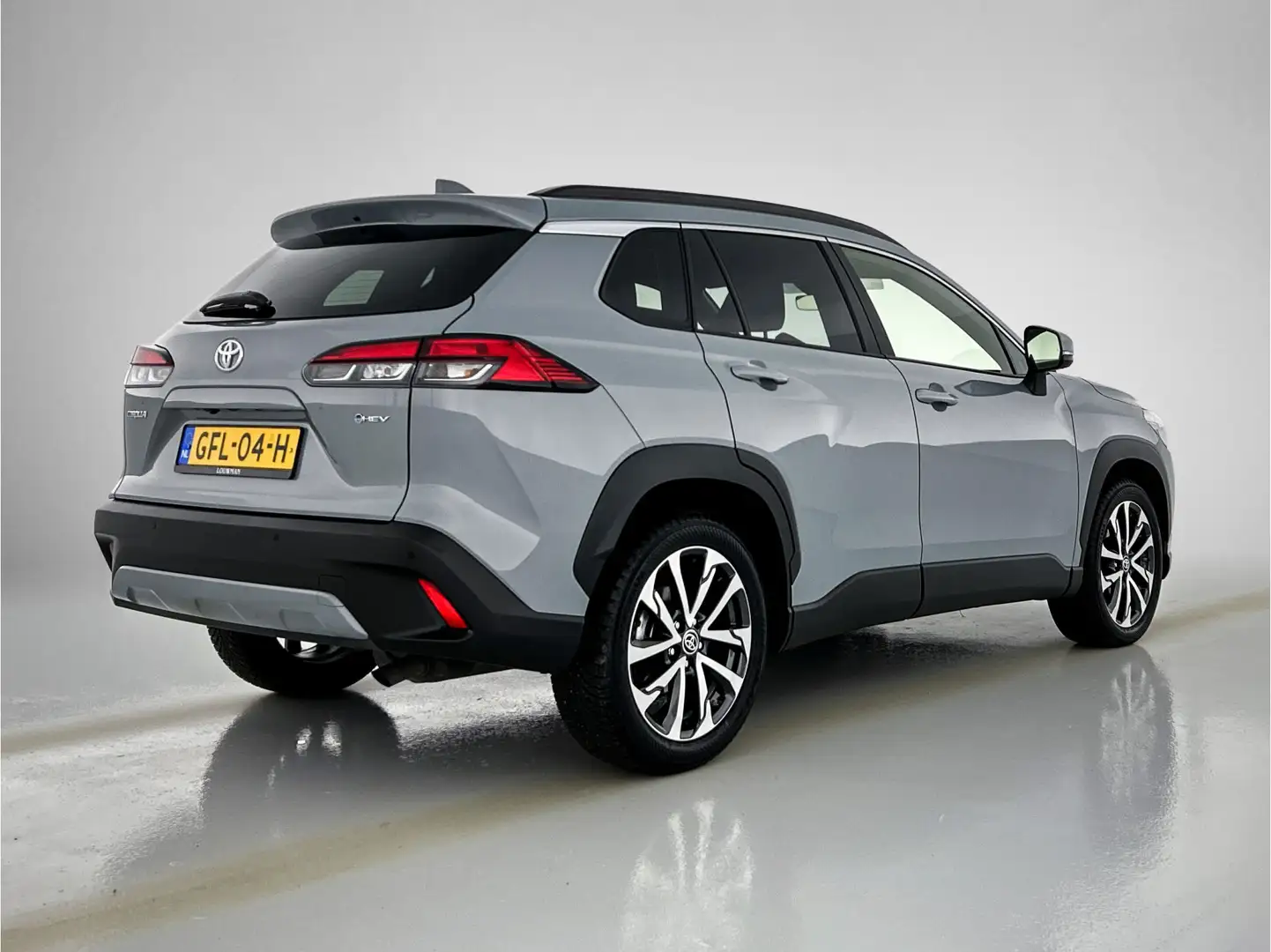 Toyota Corolla Cross Hybrid 140 Style Gris - 2
