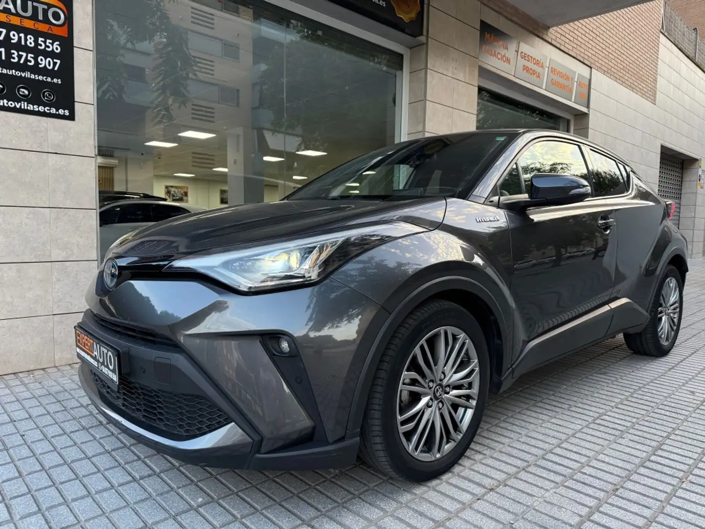 Toyota C-HR 125H Advance Gris - 1