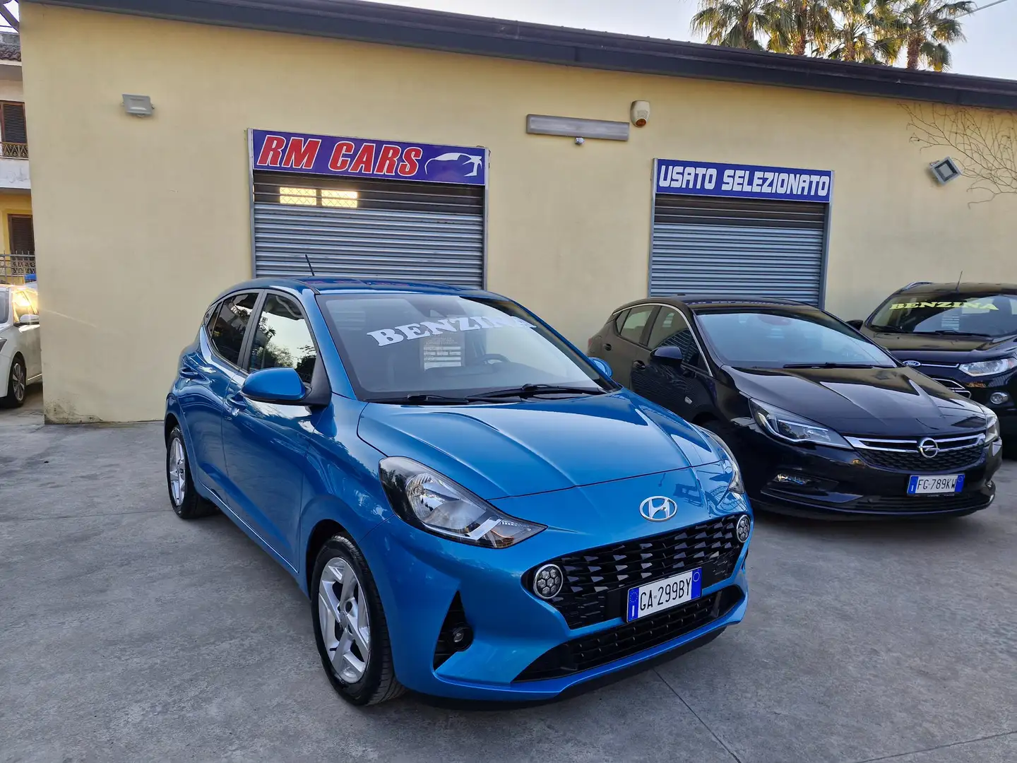 Hyundai i10 i10 1.0 mpi Tech Connect Pack Blauw - 1
