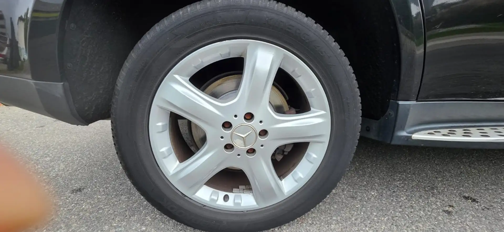 Mercedes-Benz ML 320 4 matic Das Auto ist perfekt für Pferde Anfänger Schwarz - 2