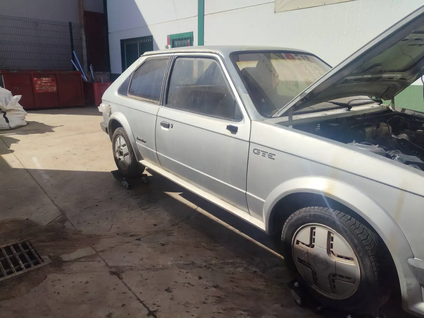 Opel Kadett Kadett 1.8i GTE Plateado - 1