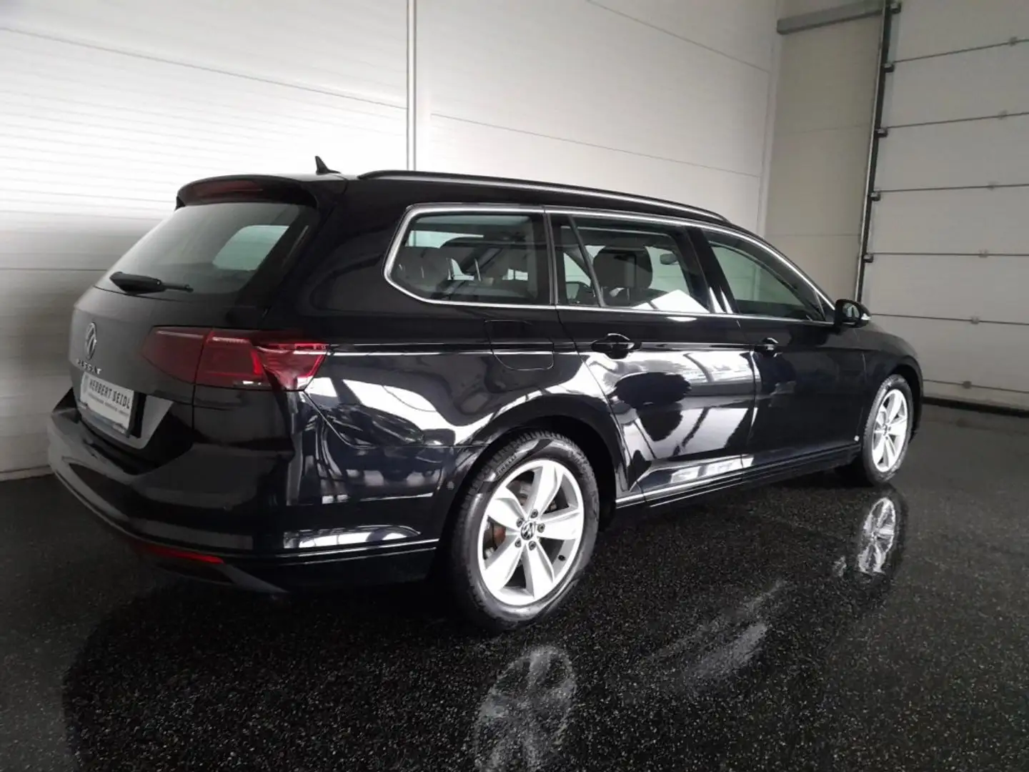 Volkswagen Passat Variant BUSINESS 2,0 TDI DSG *MATRIX-LED / 17 ZOLL / NAVI / ACC / KAMERA / SPORTMASSAGESITZ* Schwarz - 2