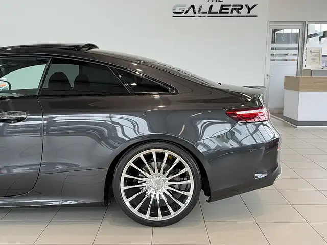 Mercedes-Benz E 220 d AMG-Line 4MATIC Aut.*Widescreen*Panorama*360° Ansicht 12