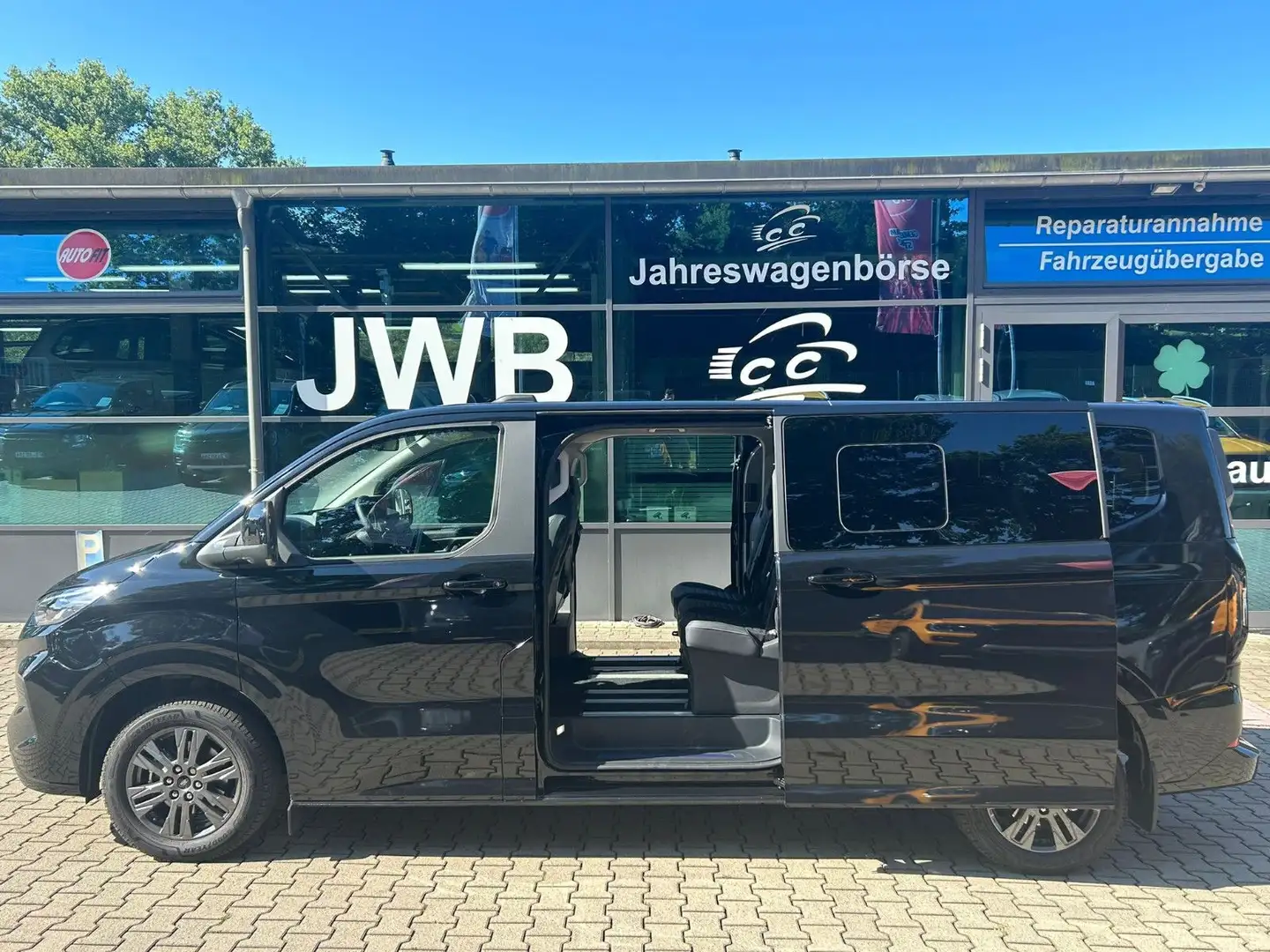 Ford Tourneo Custom Tourneo Titanium L2 Standhz Aut4x4 Leder Np76t€ Zwart - 2