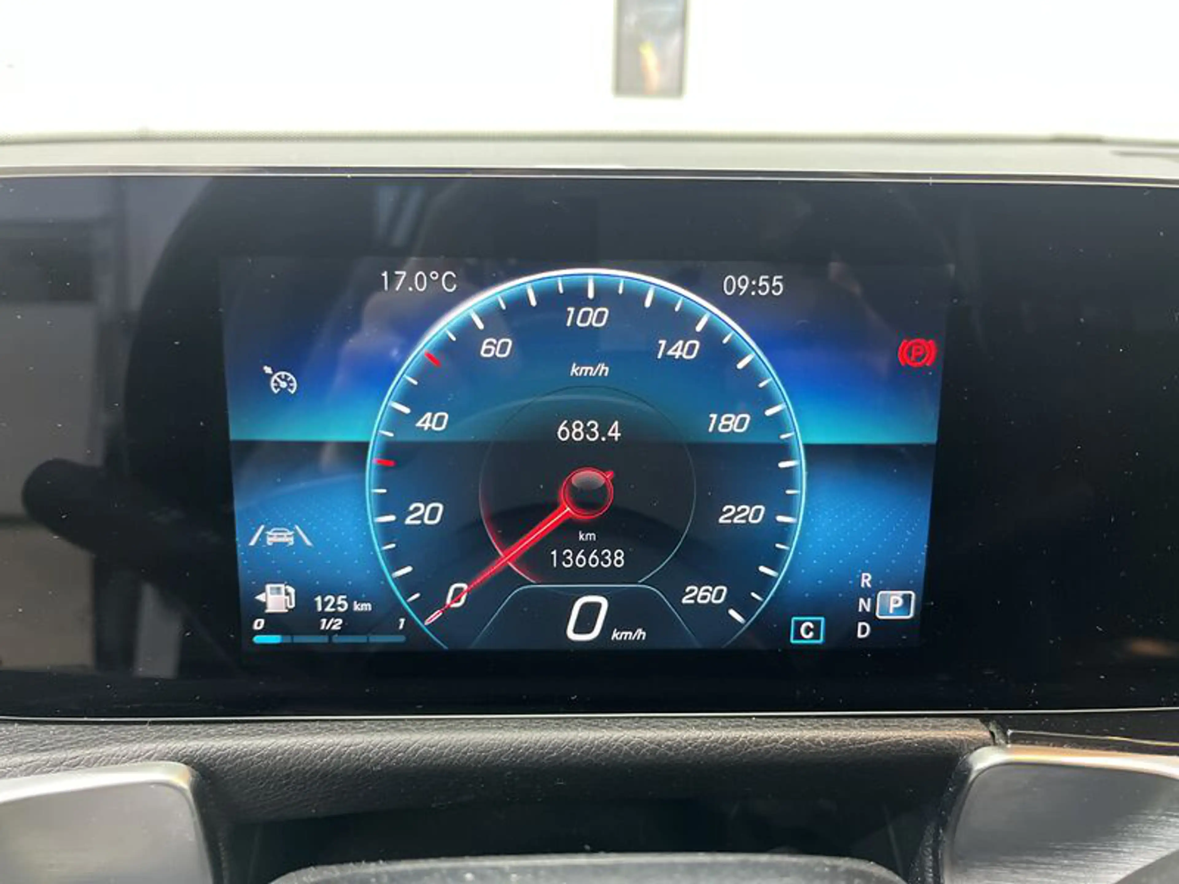 Mercedes-Benz GLB 200 GLB 200 NAVI KLIMAAUT LED RADIO TEMPO MFL SHZ VC KAMERA — photo 7
