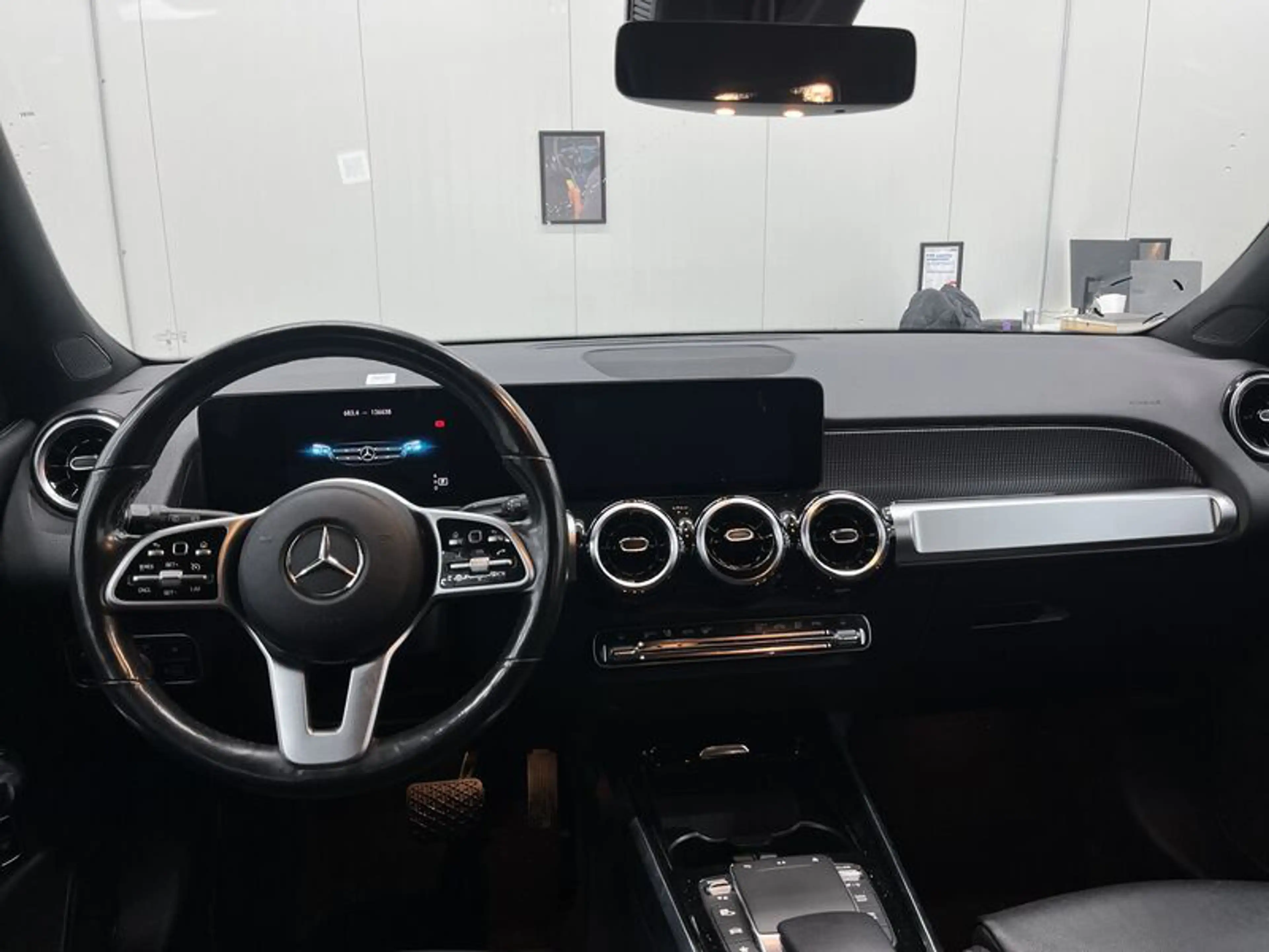 Mercedes-Benz GLB 200 GLB 200 NAVI KLIMAAUT LED RADIO TEMPO MFL SHZ VC KAMERA — photo 5