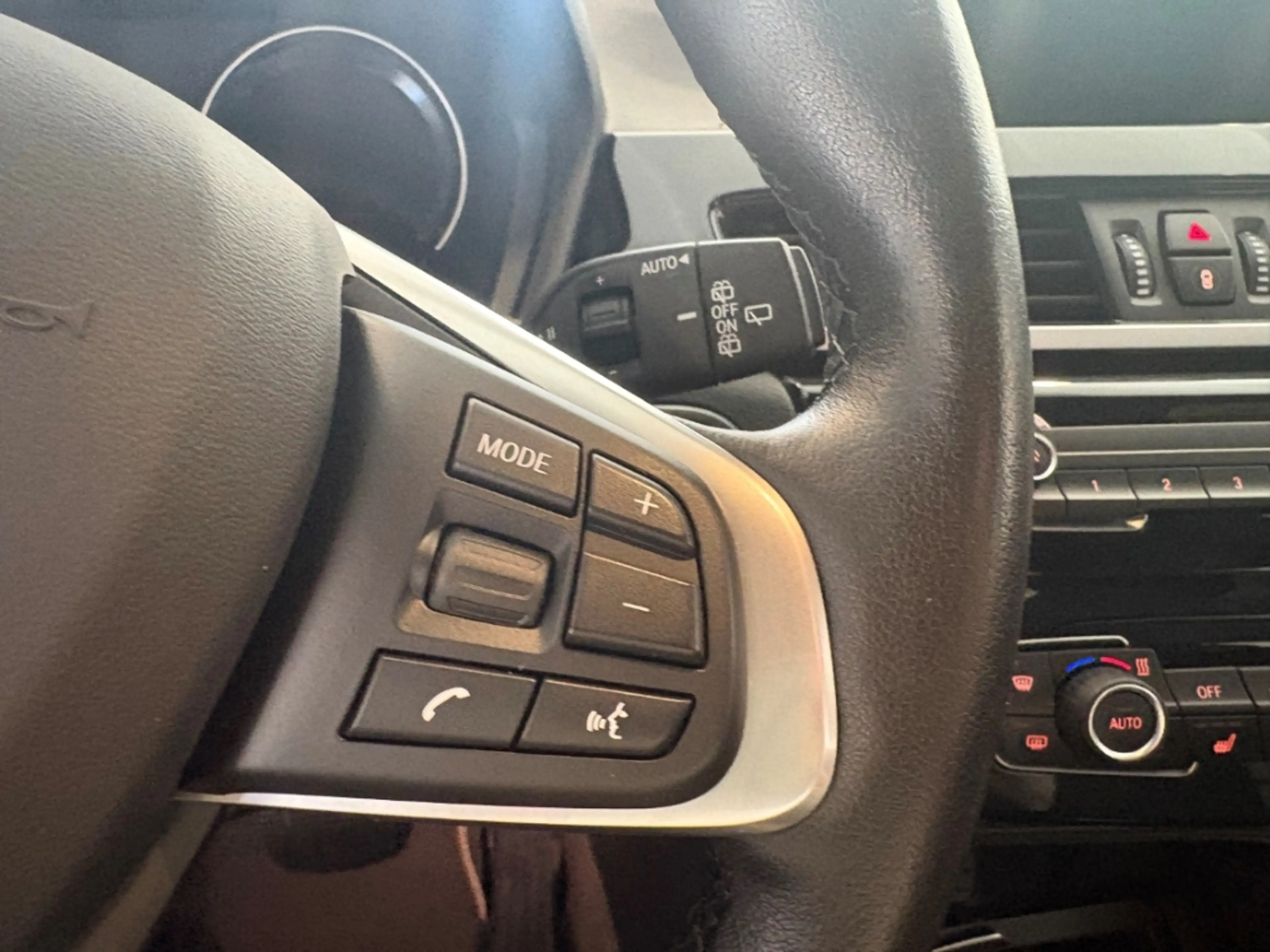 BMW X2 sDrive18i Navi LED El. Heckklappe Mehrzonenklima 2 — photo 12