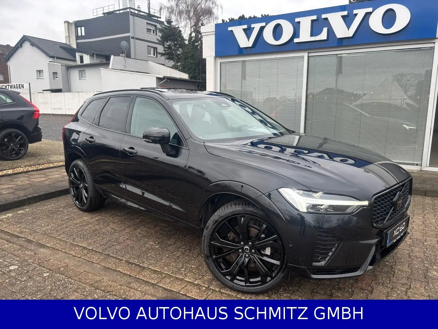 Volvo XC60 B5 Plus Black Edition AWD Kindersitze Schwarz - 1