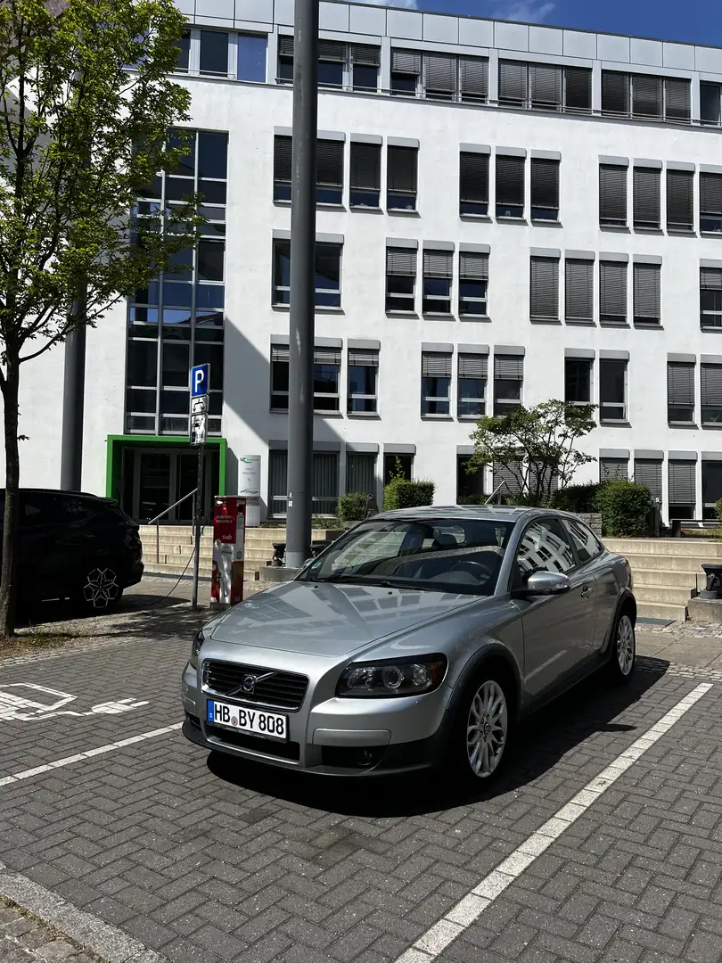 Volvo C30 2.0 Momentum Sitzheizung Perf.Sound. Cruise - 2