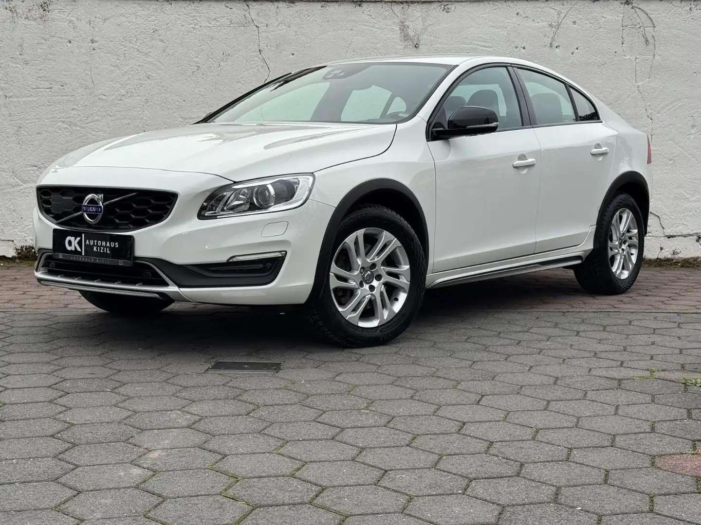Volvo S60 Cross Country Weiß - 1