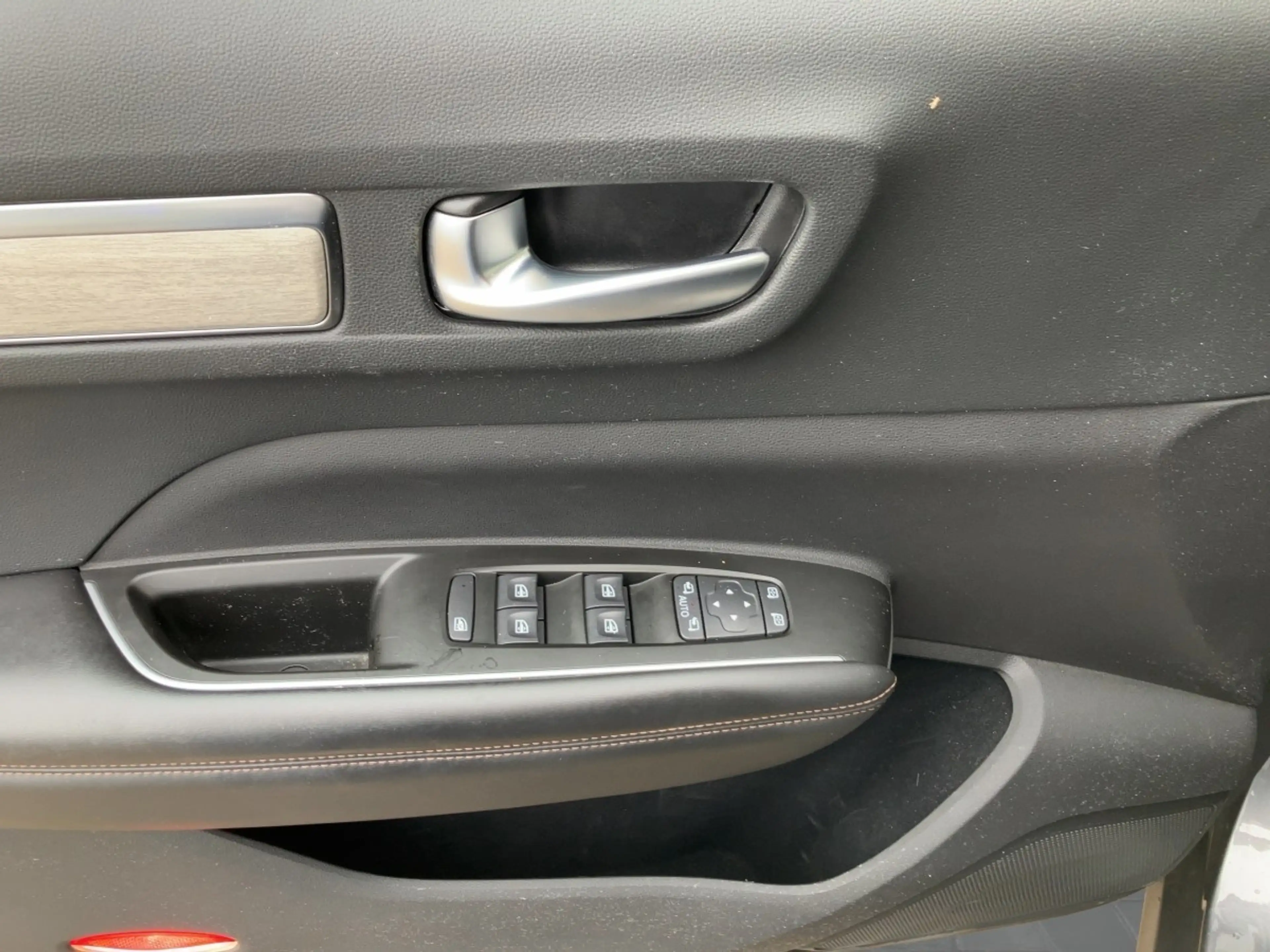 Renault Koleos INITIALE PARIS TCe 160 — photo 6