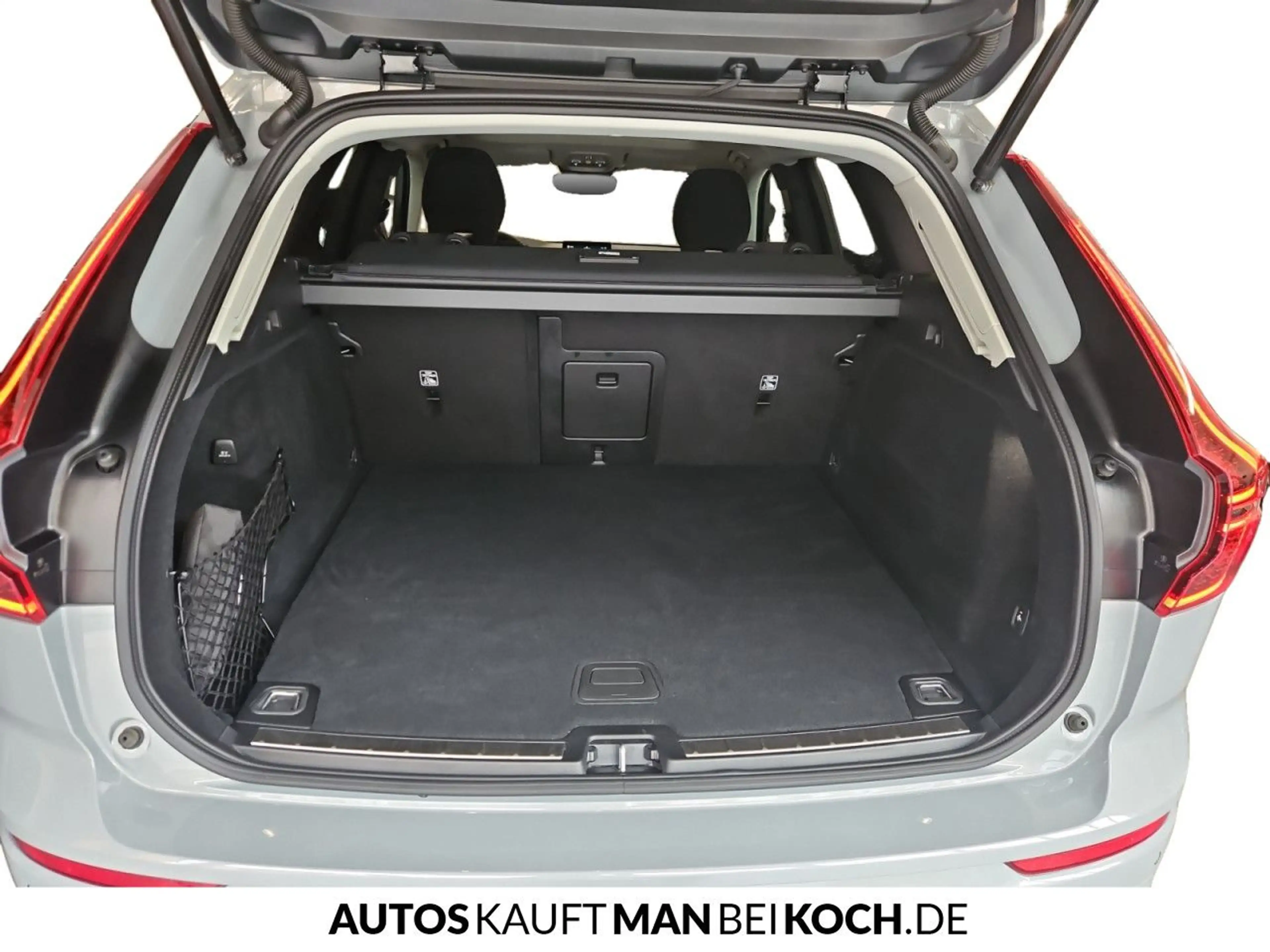 Volvo XC60 T6 AWD B Plus Dark ACC BLIS HUD PANO AHK — photo 14