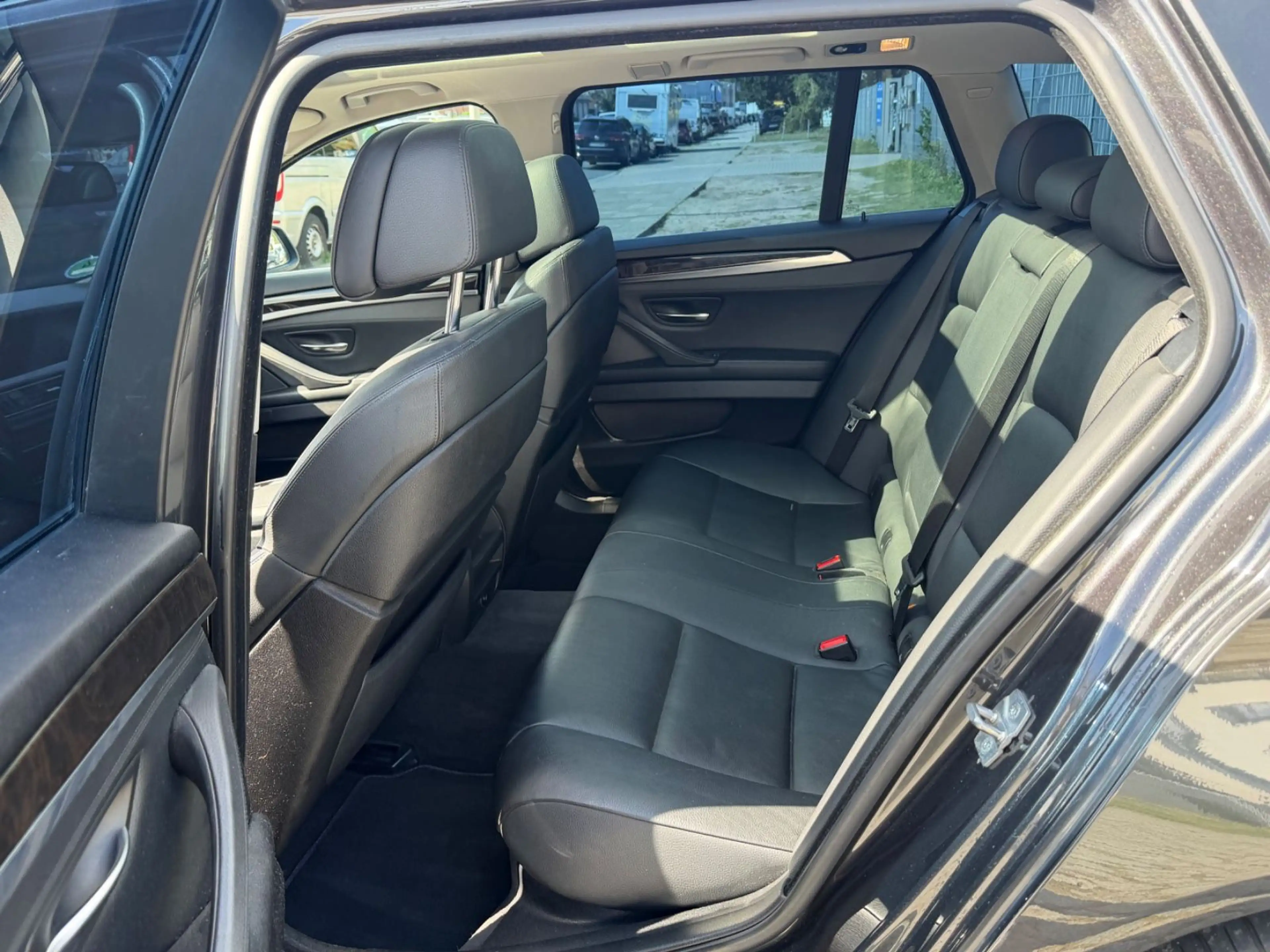 BMW 520 d Touring*Leder*Pano*Xenon*AHK* — photo 14