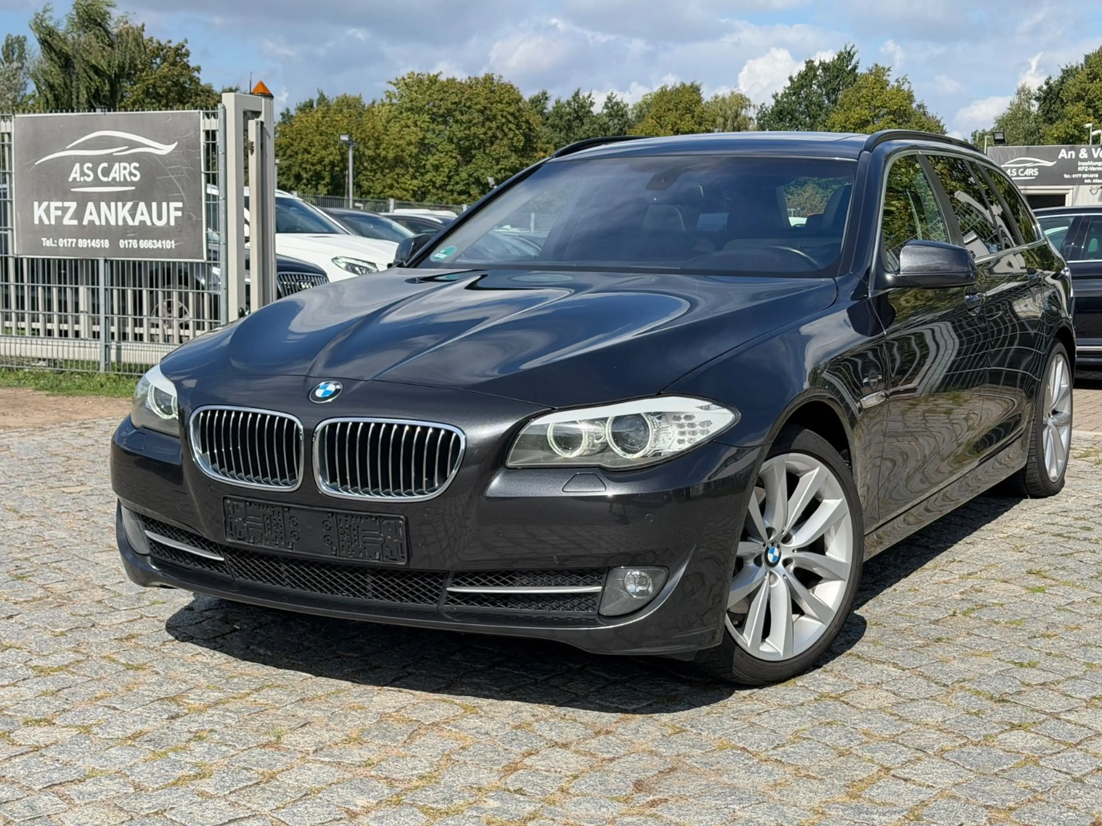 BMW 520 d Touring*Leder*Pano*Xenon*AHK*