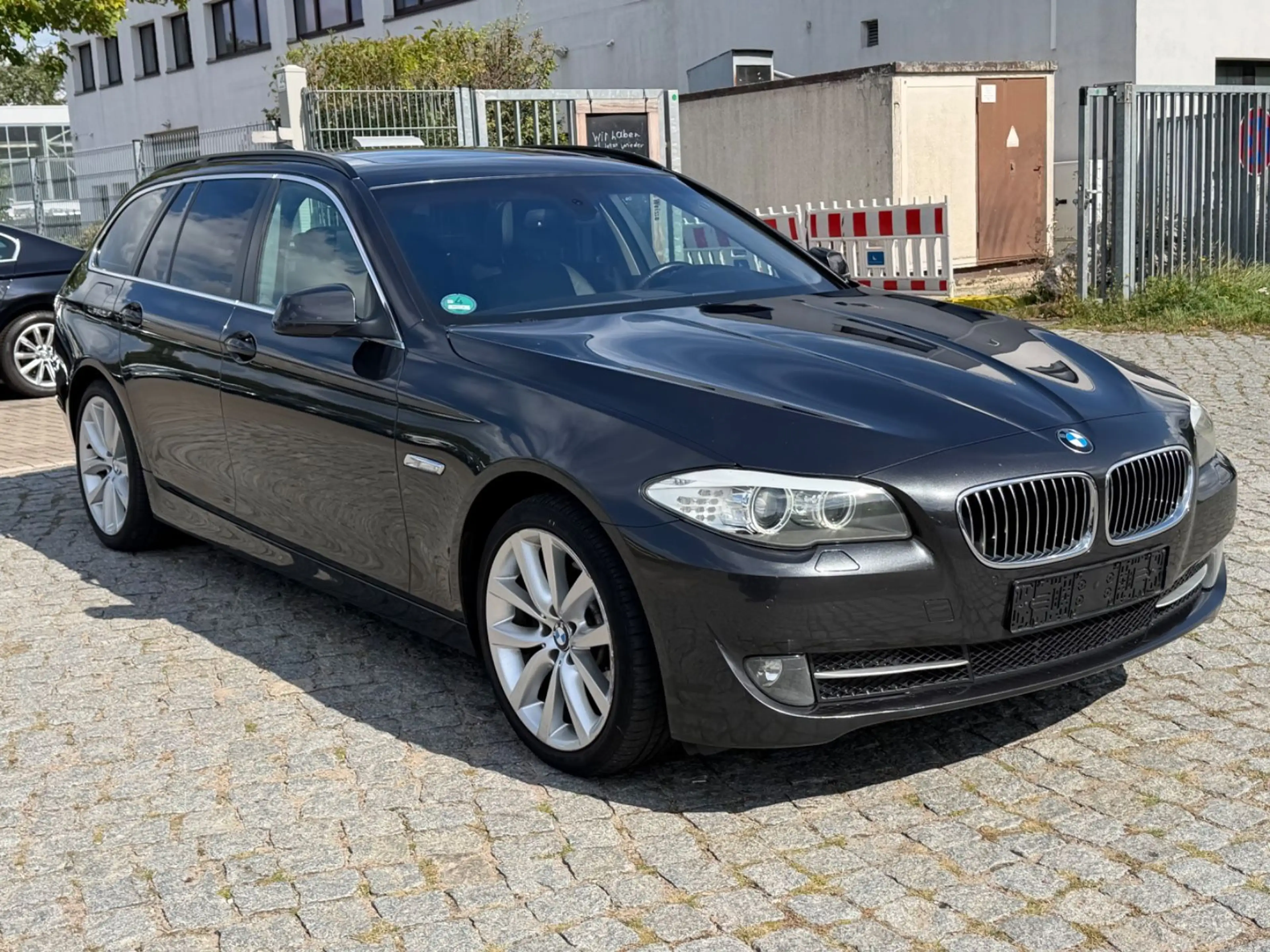 BMW 520 d Touring*Leder*Pano*Xenon*AHK* — photo 5