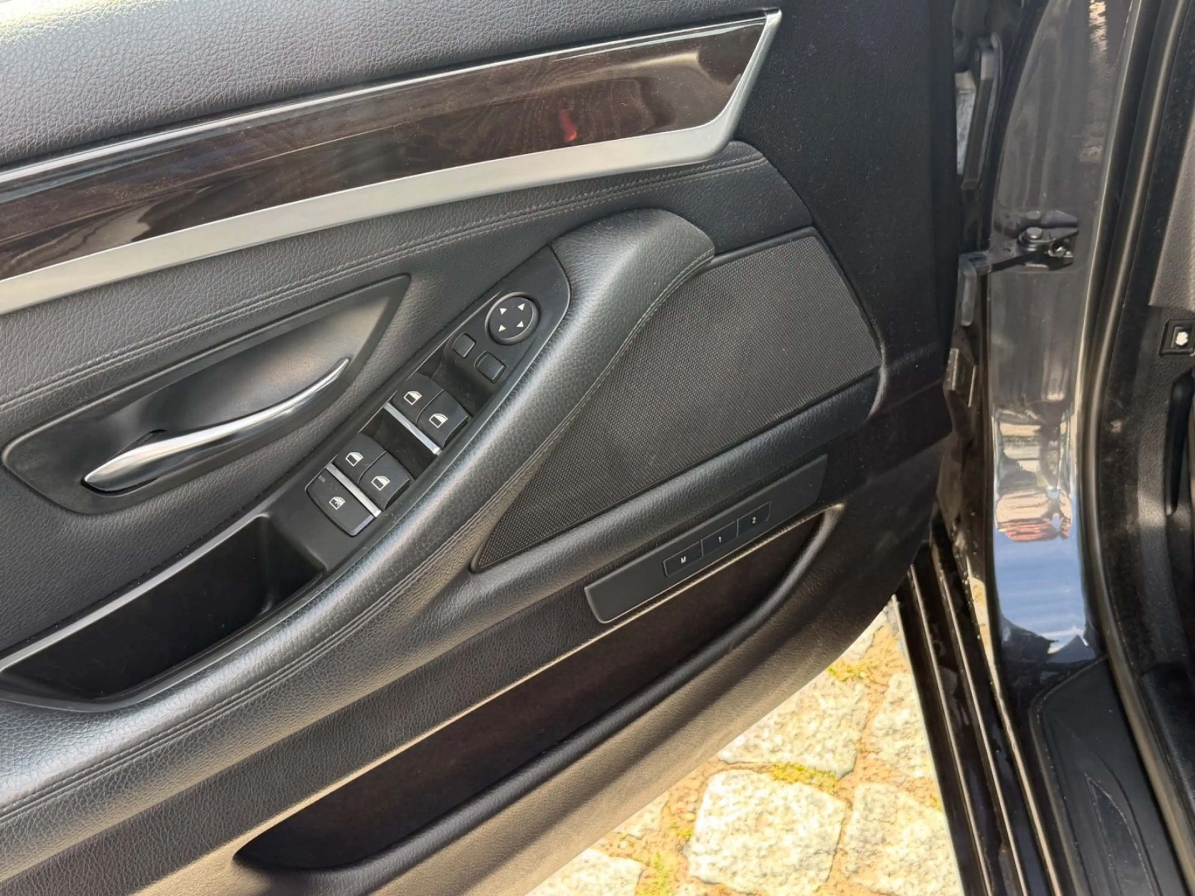 BMW 520 d Touring*Leder*Pano*Xenon*AHK* — photo 6