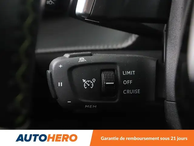 Peugeot 2008 view 19