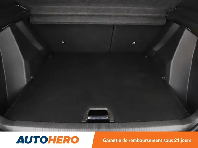 Peugeot 2008 view 16