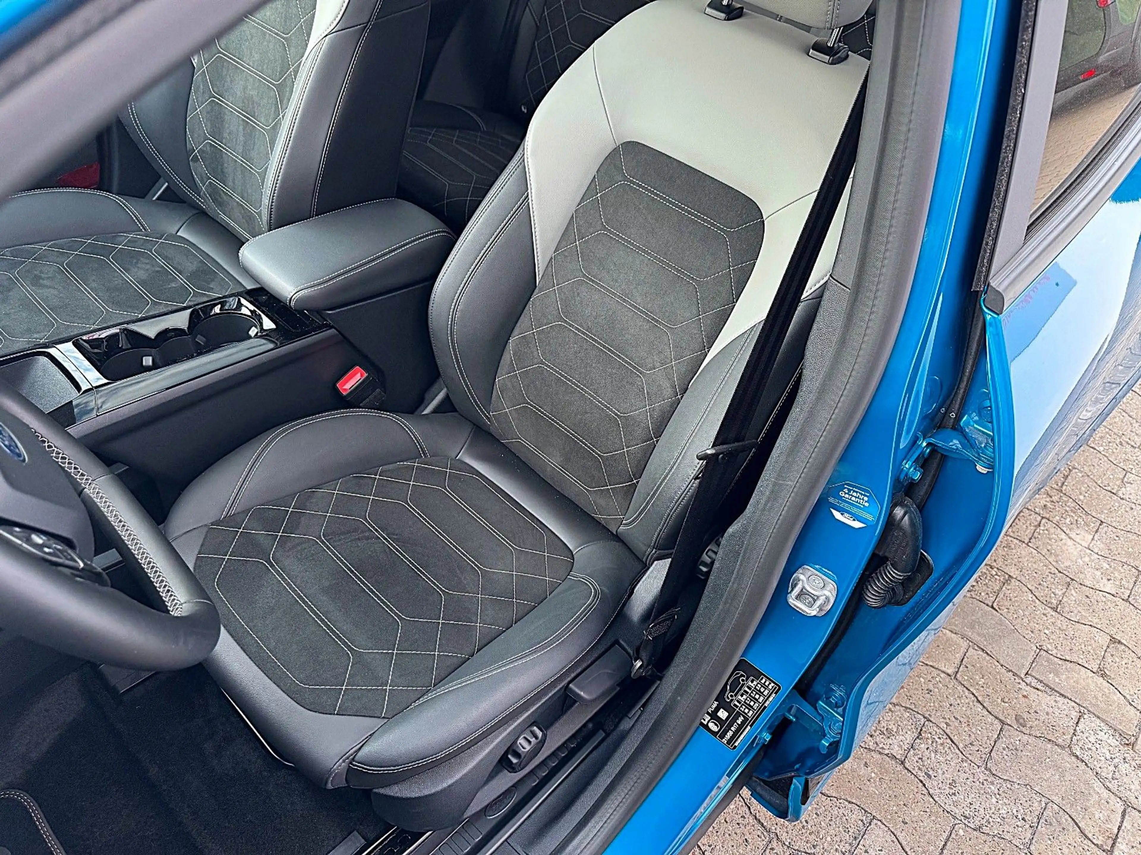 Ford Puma Gen-E 43 kwh PREMIUM (mit Panoramadach) — photo 10