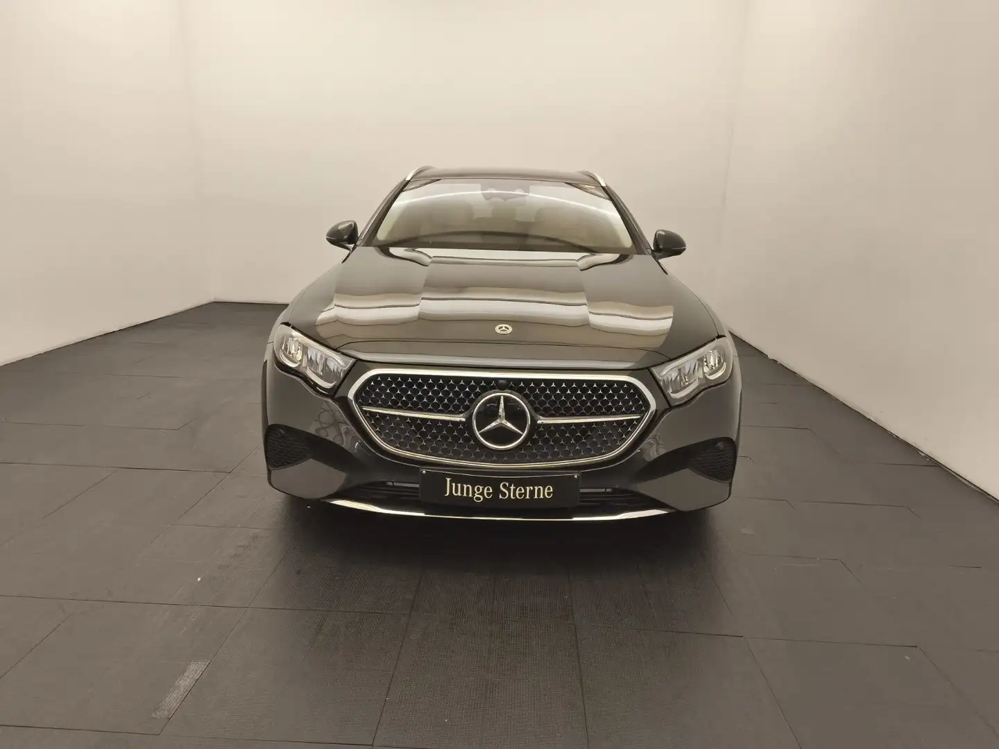 Mercedes-Benz E 300 E 300de T Avantgarde FahrassiPlus AHK Burmester Grau - 2