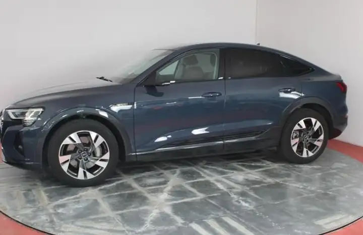 Audi e-tron 2023, foto 4