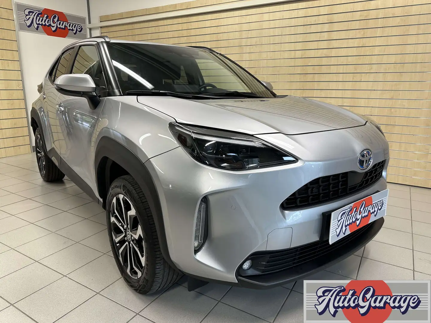 Toyota Yaris Yaris Cross 1.5h TREND fwd 116cv e-cvt Argento - 1
