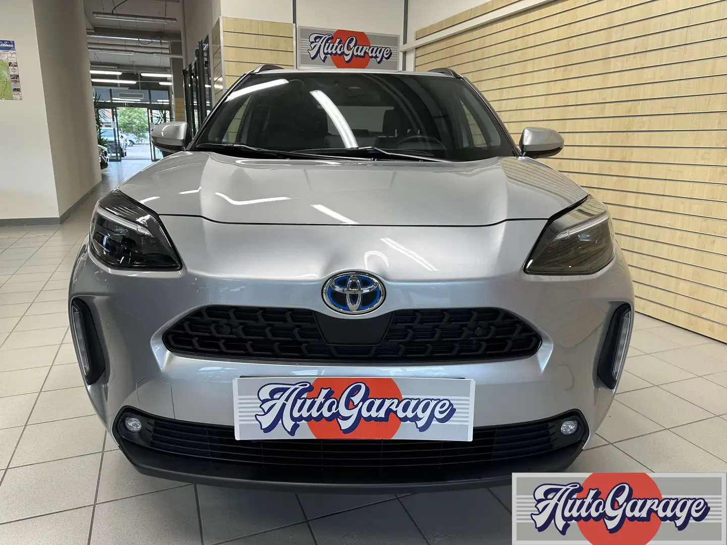 Toyota Yaris Yaris Cross 1.5h TREND fwd 116cv e-cvt Argento - 2