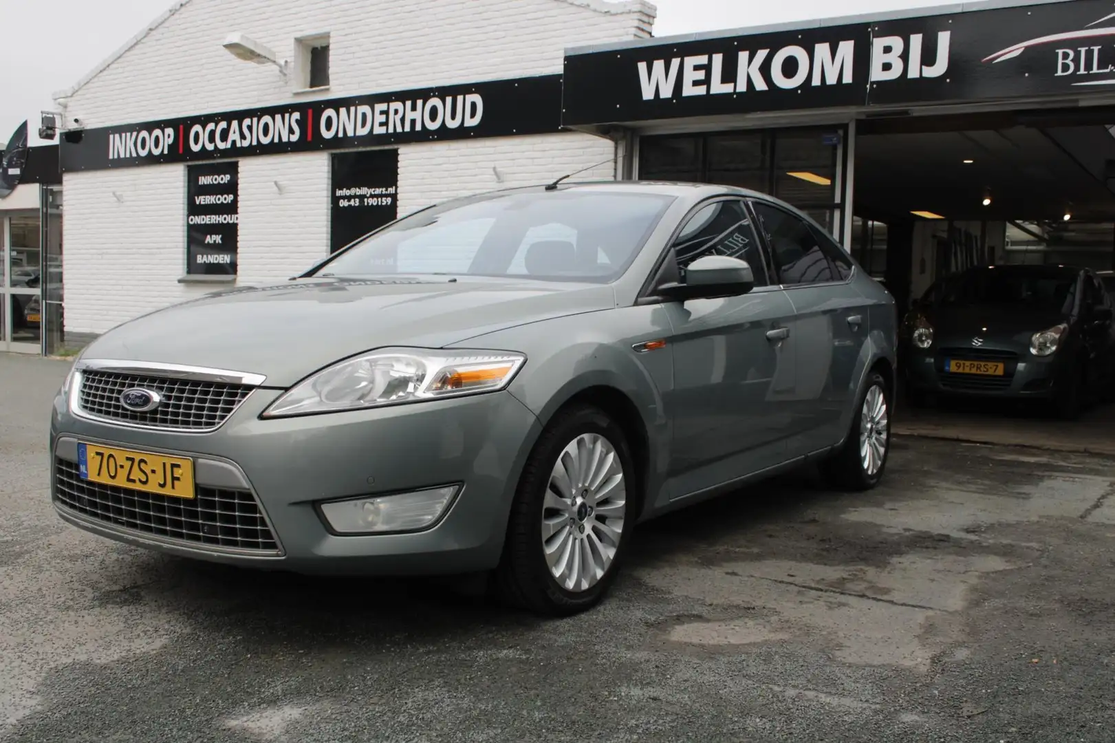 Ford Mondeo 2.3-16V Titanium / NAvi / CruiseControl / Parkeers Grijs - 2