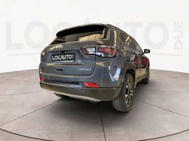 Jeep Compass view 4