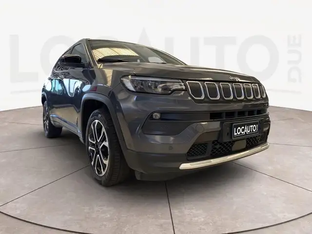 Jeep Compass view 3