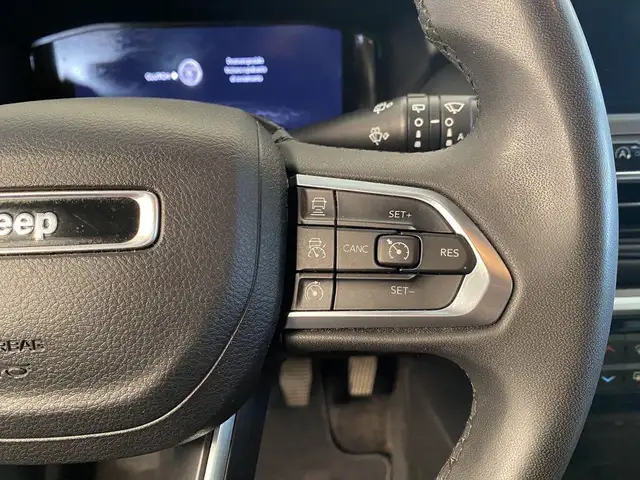 Jeep Compass view 14