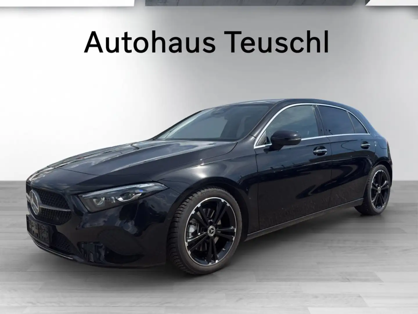 Mercedes-Benz A 220 Mercedes-Benz A 220 4Matic Schwarz - 1