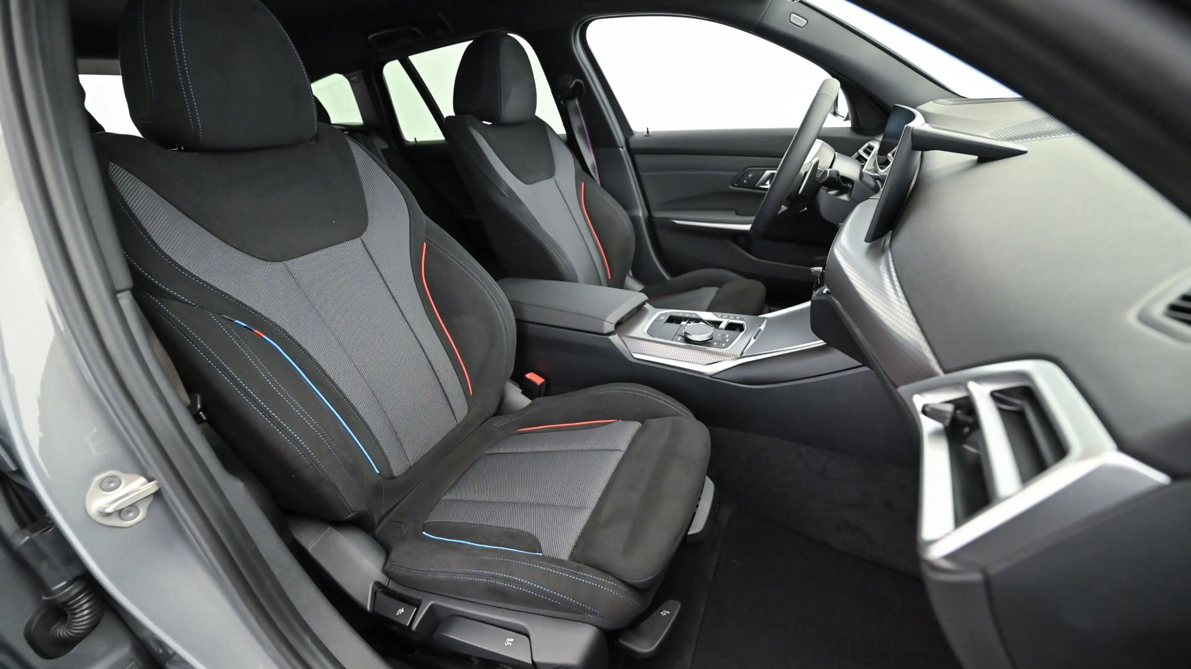 BMW 318 i — photo 13