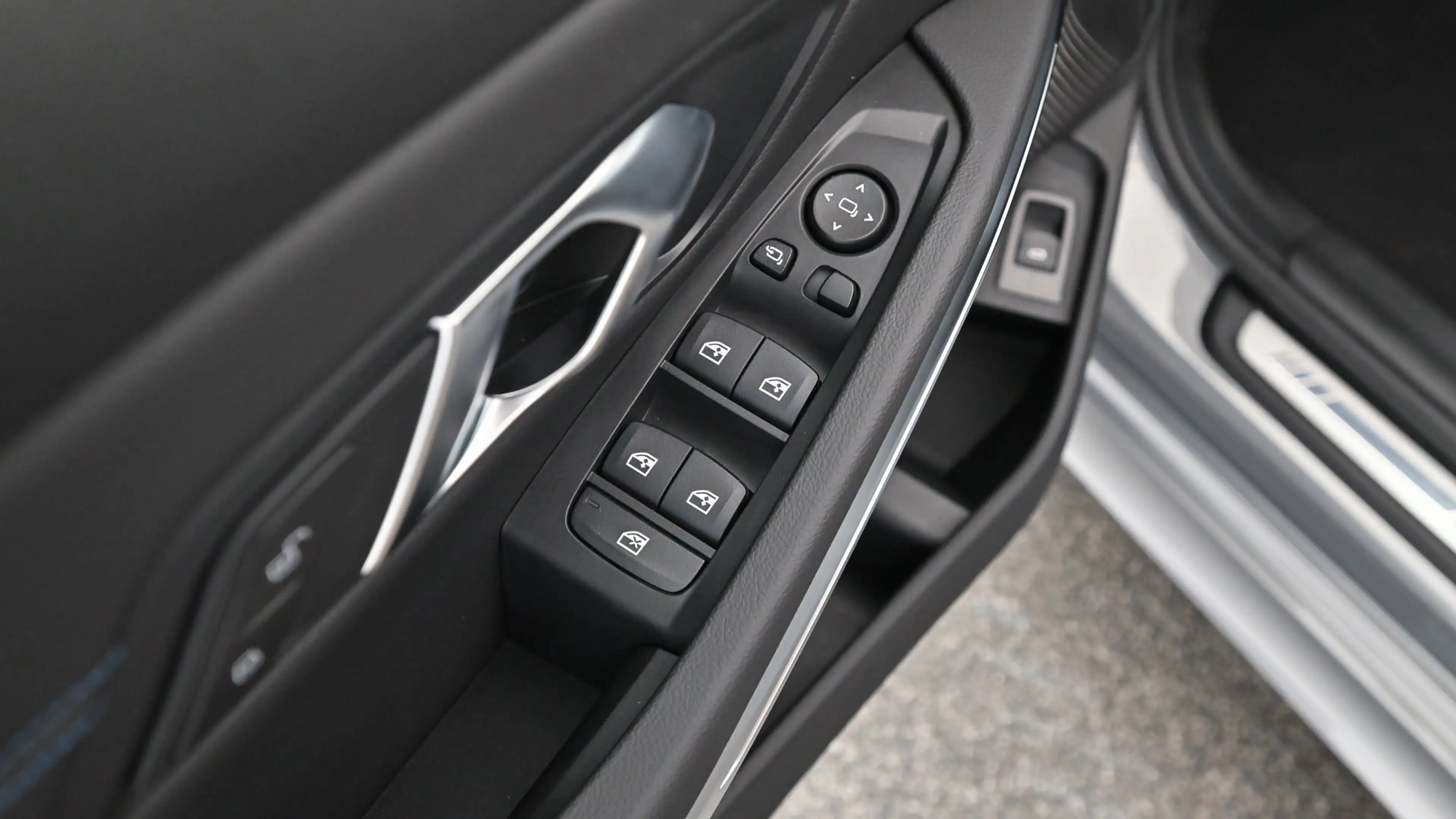 BMW 318 i — photo 11