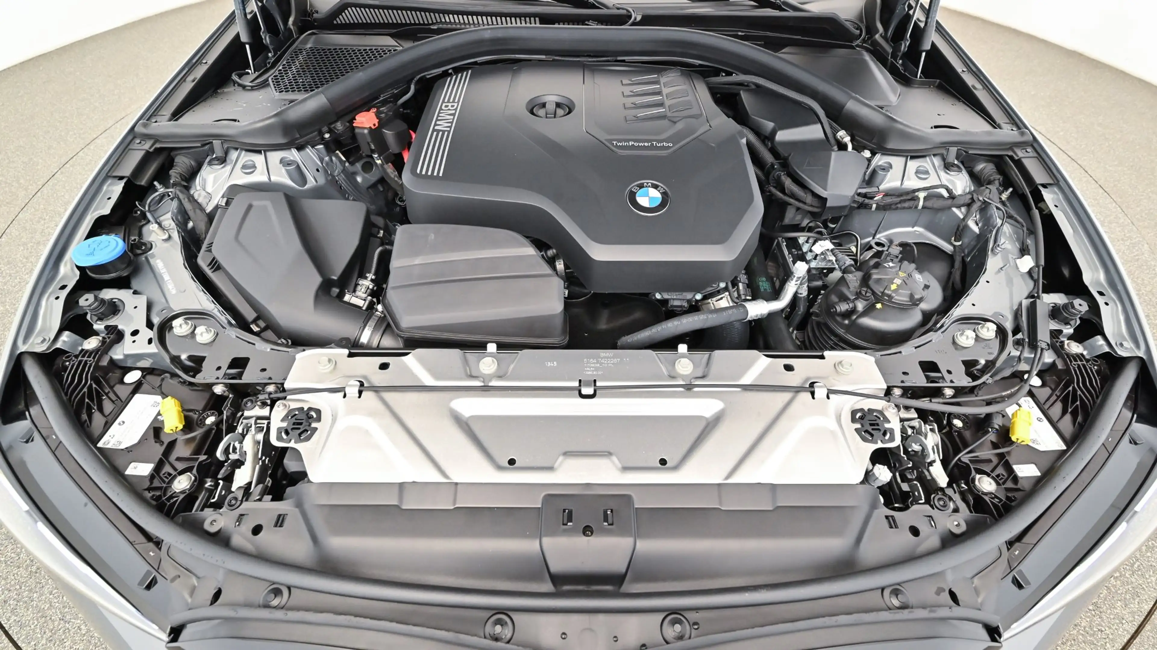 BMW 318 i — photo 12
