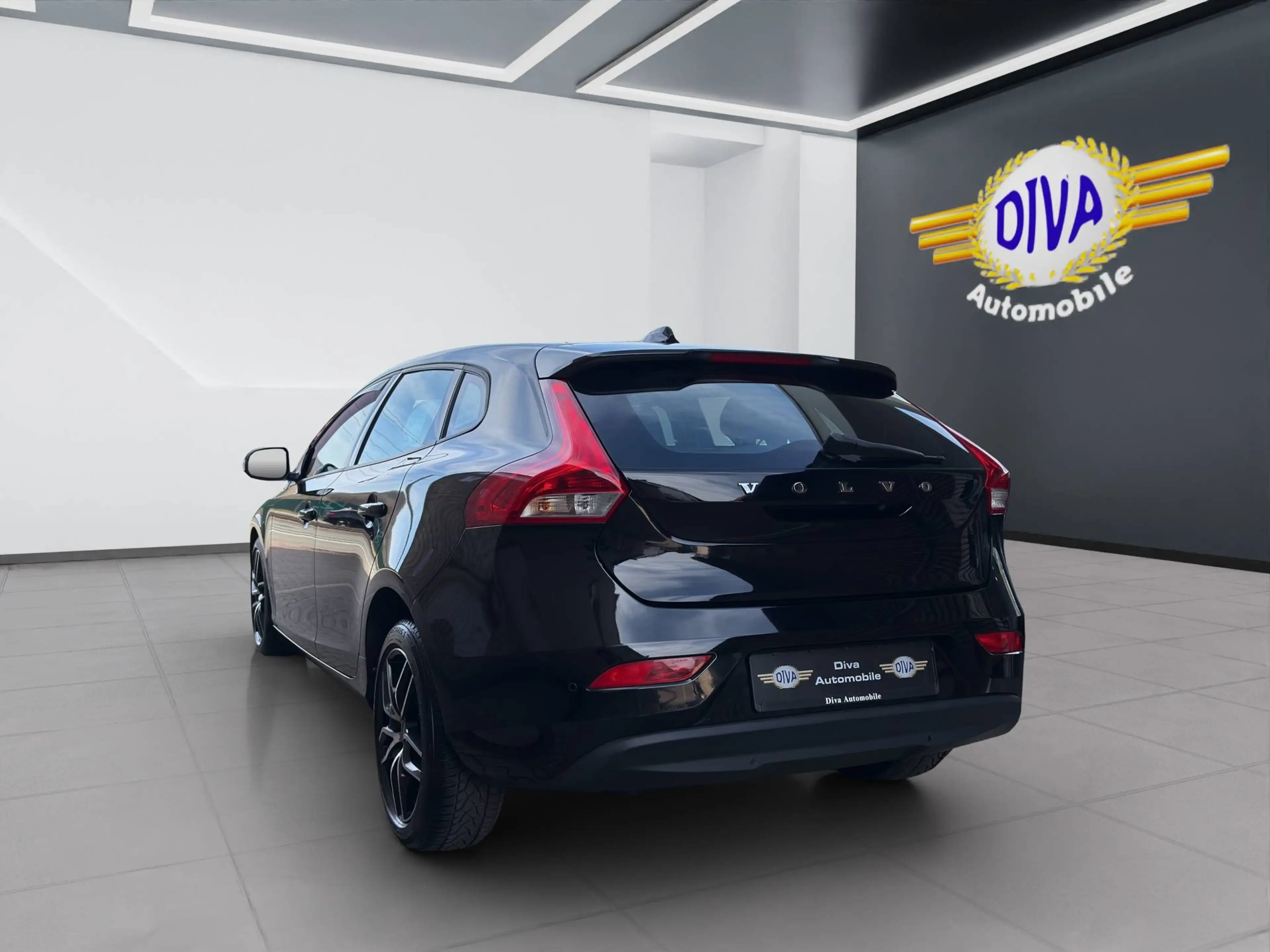 Volvo V40 1.5 You! — photo 3