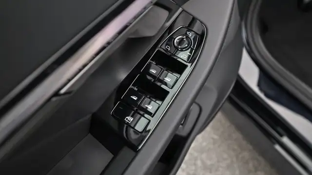 BMW i5 xDrive40 M-Sportpaket Pro Ansicht 11