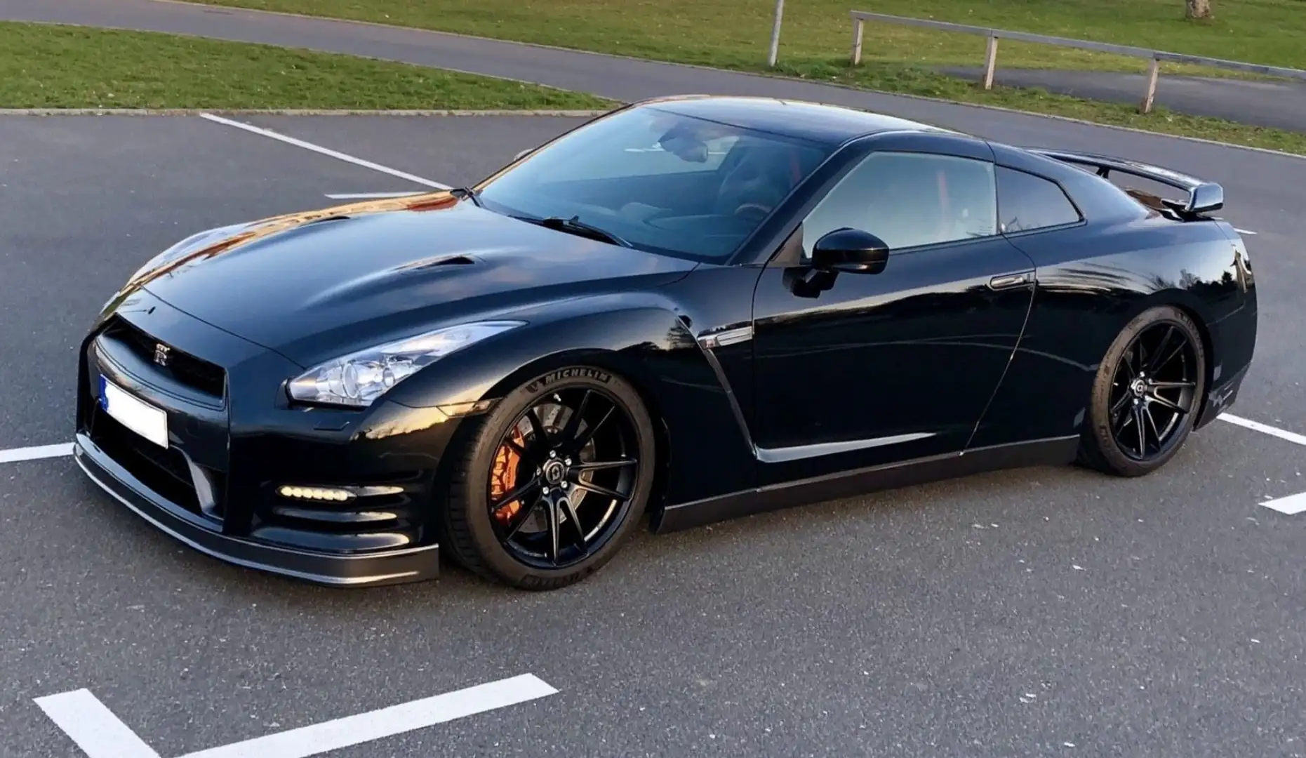 Nissan GT-R Black Edition Negro - 2