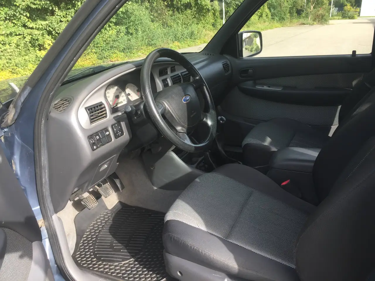FORD RANGER PICK-UP 4X4 - 109 ch - 98 000KMS - VOLANT EN CUIR