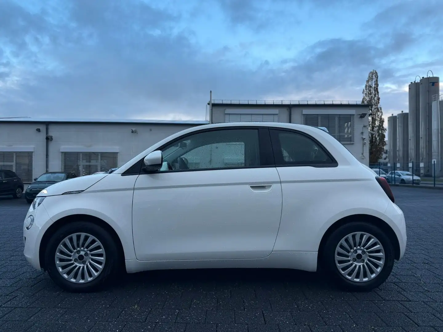 Fiat 500e Cabrio 42 kWh Blanc - 2