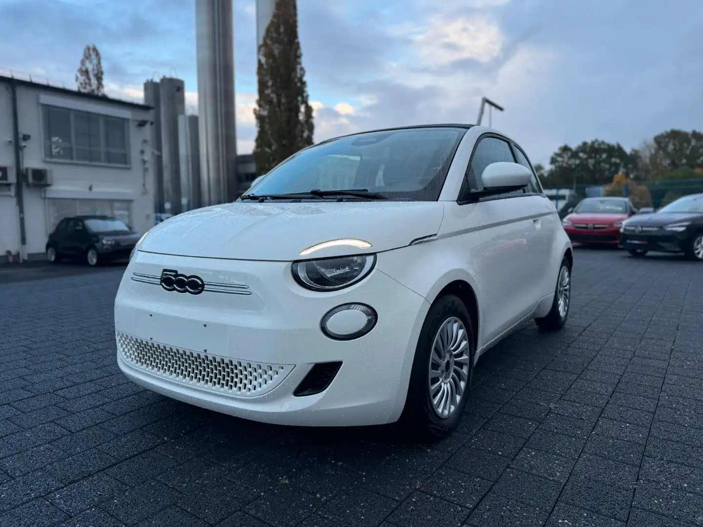 Fiat 500e Cabrio 42 kWh Blanc - 1