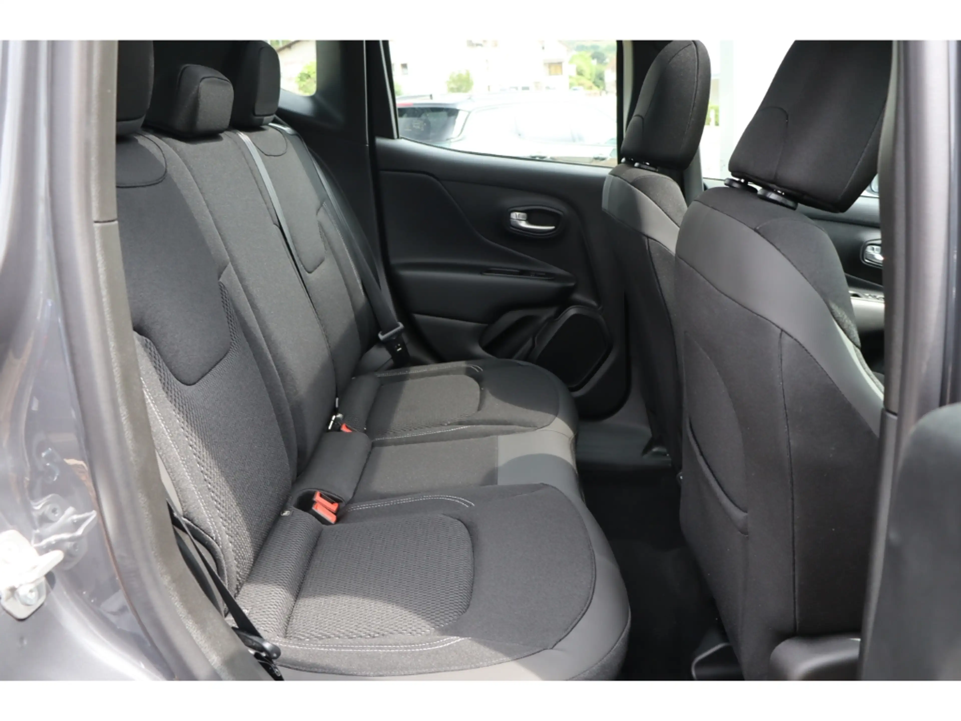 Jeep Renegade SUMMIT e-HYBRID 1.5 GSE T4 48V 130PS DCT 4x2 SCHIE — photo 14