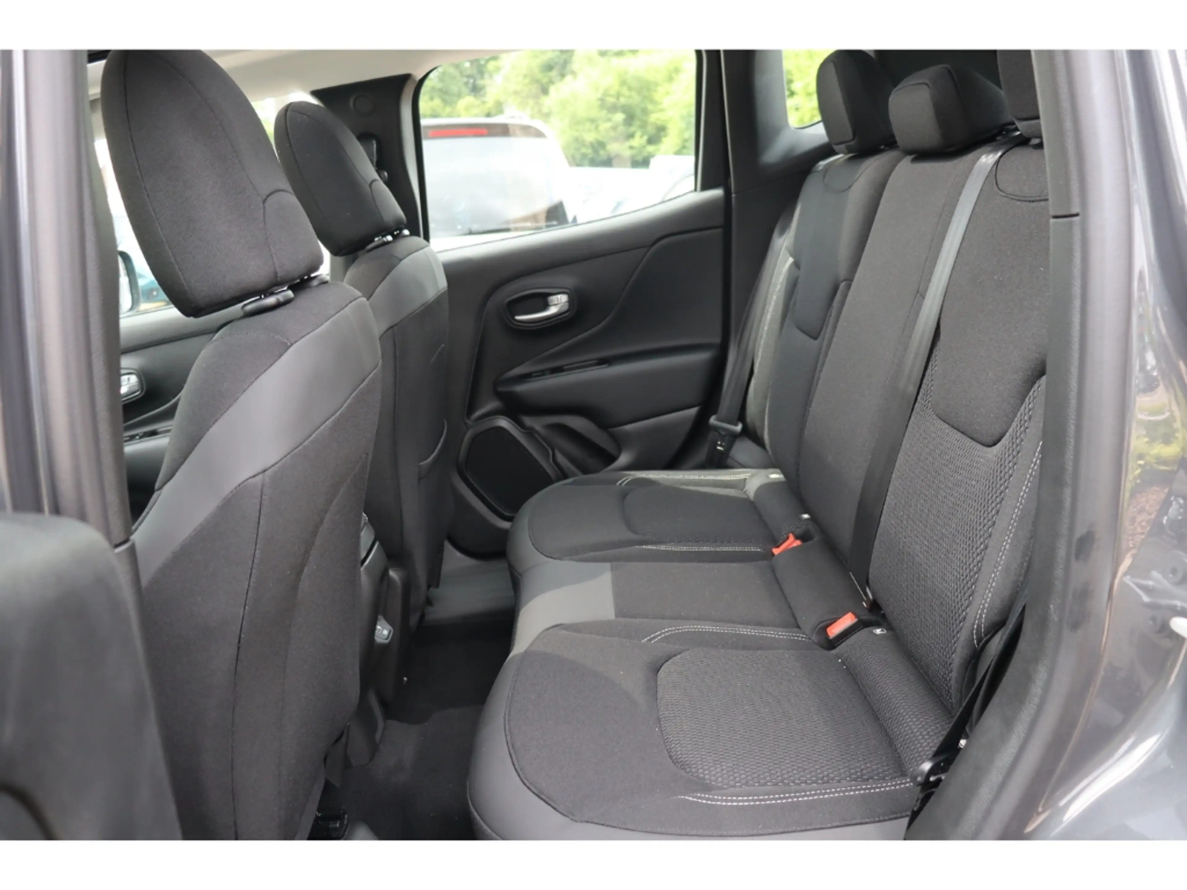 Jeep Renegade SUMMIT e-HYBRID 1.5 GSE T4 48V 130PS DCT 4x2 SCHIE — photo 12