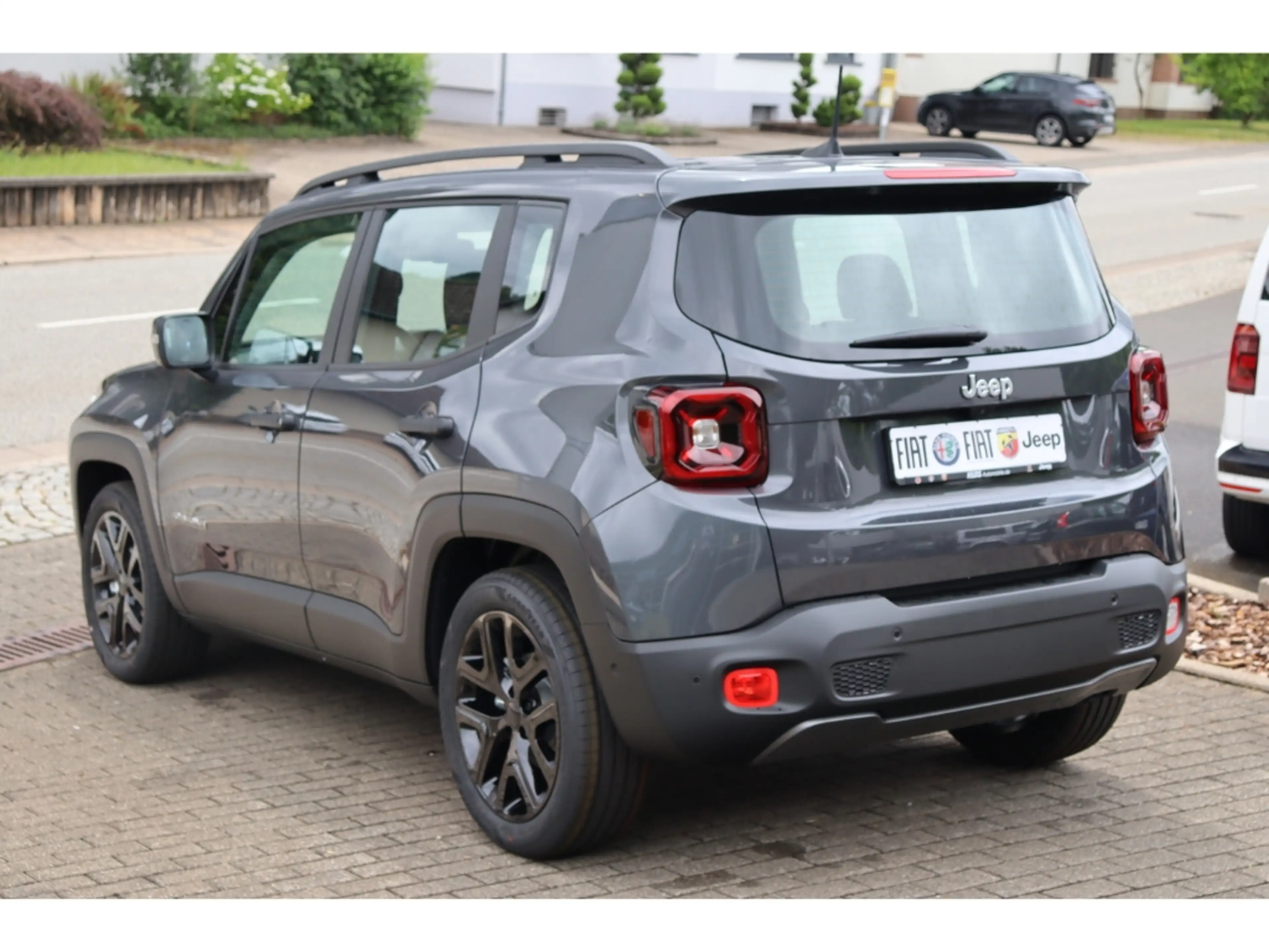 Jeep Renegade SUMMIT e-HYBRID 1.5 GSE T4 48V 130PS DCT 4x2 SCHIE — photo 6