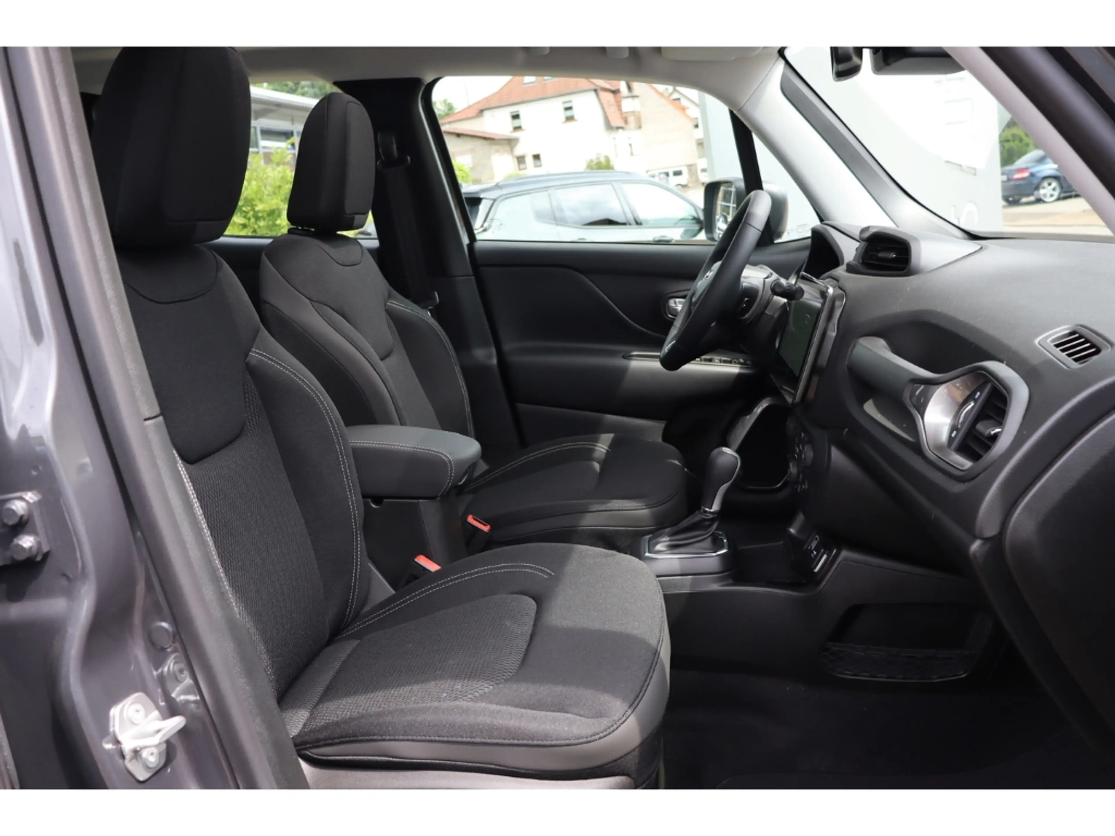 Jeep Renegade SUMMIT e-HYBRID 1.5 GSE T4 48V 130PS DCT 4x2 SCHIE — photo 13