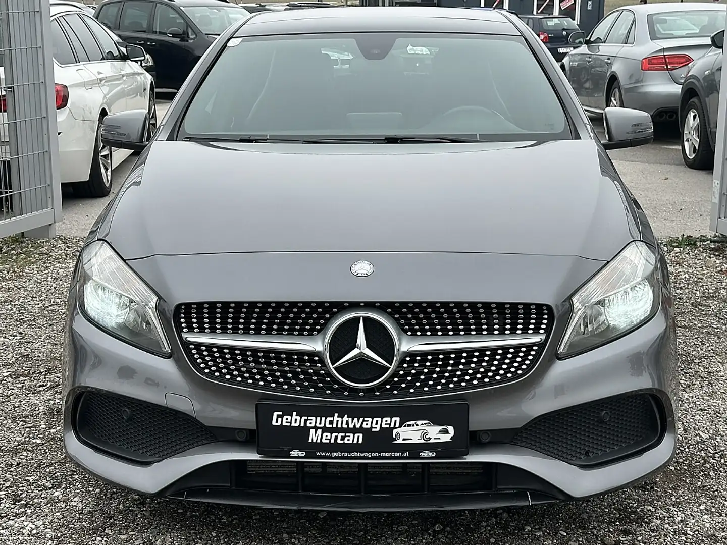 Mercedes-Benz A 200 AMG Sport Line Silber - 2