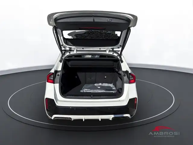 BMW X1 view 9