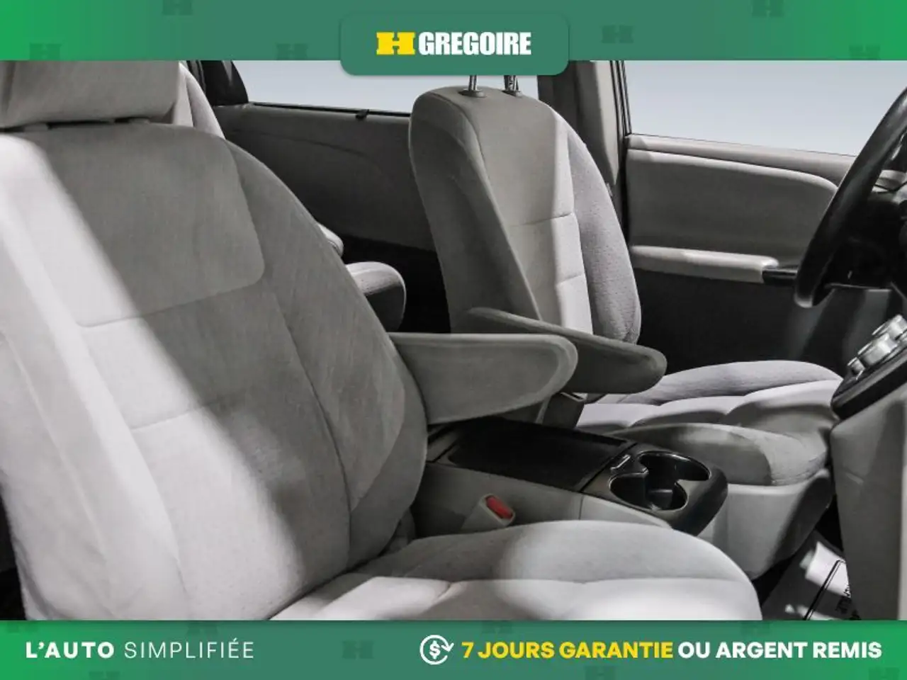 Toyota Sienna снимка Toyota Sienna