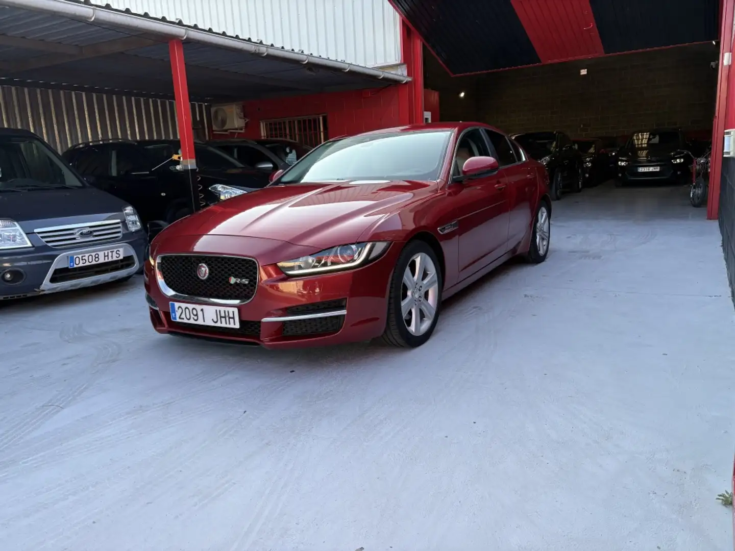 Jaguar XE 2.0 Diesel R-Sport Aut. 180 Burdeos - 2