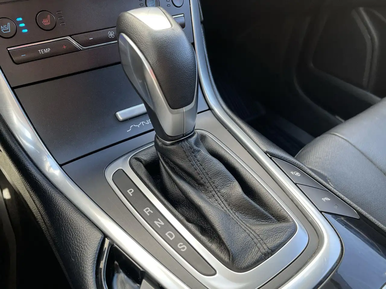 Ford Edge снимка Ford Edge
